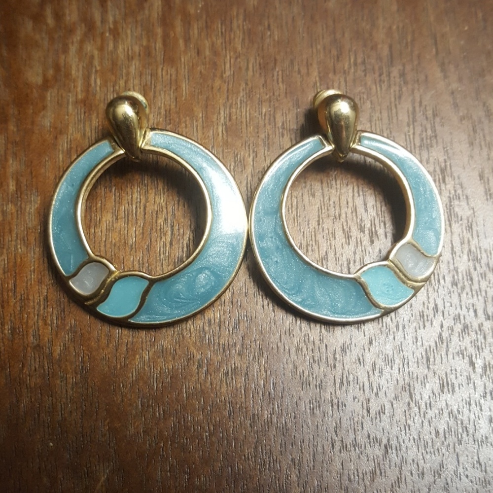 !Vintage! Trifari 80's enamel goldtone earrings